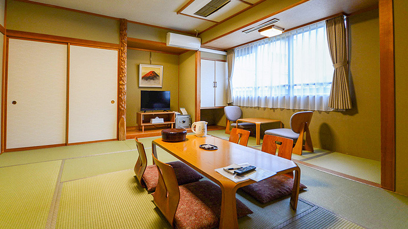 ホテル星川館